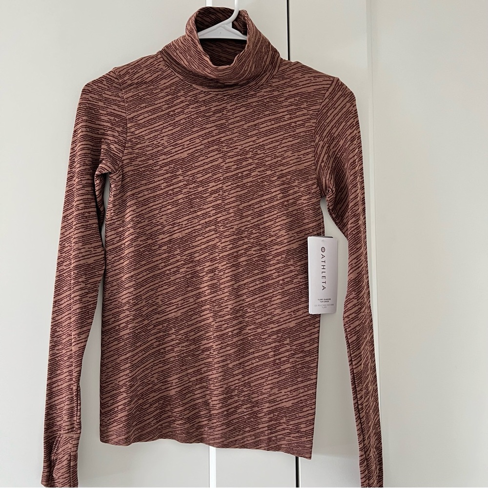 Athleta flurry seamless turtleneck base layer top